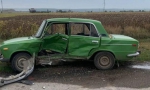 В результате аварии под Марксом пострадали две девушки на «шестерке» 1