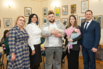 В выставочном зале Детской школы искусств № 1 состоялось очень радостное и позитивное мероприятие - торжественное имянаречения детей, родившихся в нашем районе в 2024 году *** Саратовская область, город Маркс - декабрь 2024 год (marksadm.ru)