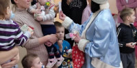 Традиционно в преддверии Нового года партия "Единая Россия" проводит благотворительную акцию "Коробка храбрости" - Комитет культуры, спорта и молодежной политики
