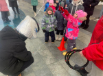 Сегодня в городе Марксе на Русской площади прошли "Веселые старты" *** Саратовская область, город Маркс - январь 2025 год (marksadm.ru)