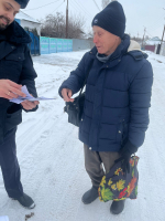 Сотрудники службы тылового обеспечения предупреждают пенсионеров о действиях мошенников