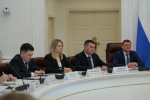 Губернатор Роман Бусаргин провел постоянно действующее совещание с участием зампредов и министров Правительства области, а также глав районов *** Саратовская область, город Маркс - январь 2025 год (marksadm.ru)