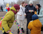 Сотрудники Центральной библиотеки стали активными участниками семейных выходных, приуроченных к празднованию Масленицы *** Саратовская область, город Маркс - март 2025 год (marksadm.ru)