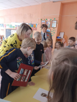 В детском саду № 2 г. Маркса прошла увлекательная игра-беседа на тему "Знает каждый: безопасность - это важно" *** Саратовская область, город Маркс - март 2025 год (marksadm.ru)