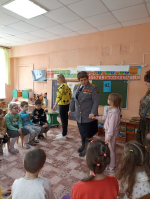 В детском саду № 2 г. Маркса прошла увлекательная игра-беседа на тему "Знает каждый: безопасность - это важно" *** Саратовская область, город Маркс - март 2025 год (marksadm.ru)