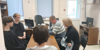 В Марксовской районной больнице состоялась встреча главврача с выпускниками и их родителями, которые планируют поступать в медицинский университет и колледж *** Саратовская область, город Маркс - май 2025 год (marksadm.ru) - Марксовский район