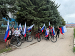 В преддверии Дня флага России в Павловской школе, активисты Движения Первых, обучающиеся 5 класса провели увлекательный велопробег *** Саратовская область, город Маркс - август 2025 год (marksadm.ru)