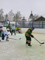 28 февраля на стадионе "Старт" города Маркса прошла товарищеская встреча по хоккею "Закрытие сезона" *** Саратовская область, город Маркс - февраль 2026 год (marksadm.ru)