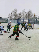 28 февраля на стадионе "Старт" города Маркса прошла товарищеская встреча по хоккею "Закрытие сезона" *** Саратовская область, город Маркс - февраль 2026 год (marksadm.ru)