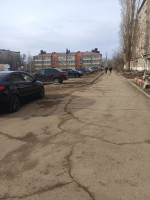 Управляющая компания "Центр" провела плановые работы по уборке придомовых территорий многоквартирных домов в городе Марксе *** Саратовская область, город Маркс - март 2026 год (marksadm.ru)