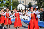 В Городском парке прошел фестиваль "Хлебная пристань и Национальное подворье - диалог поколений" *** Саратовская область, город Маркс - август 2026 год (marksadm.ru)